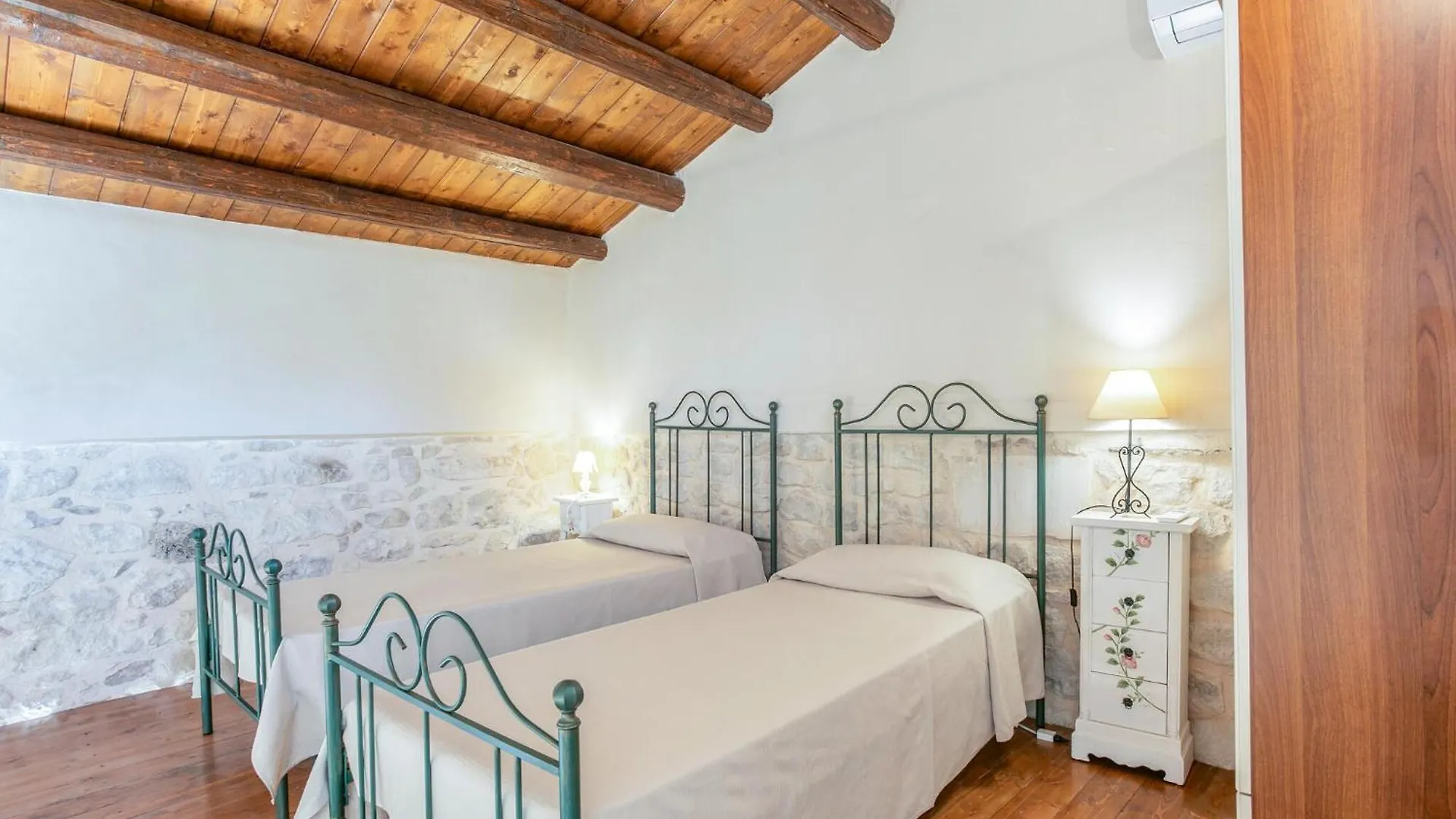 Stunning Home In Ragusa With Wifi