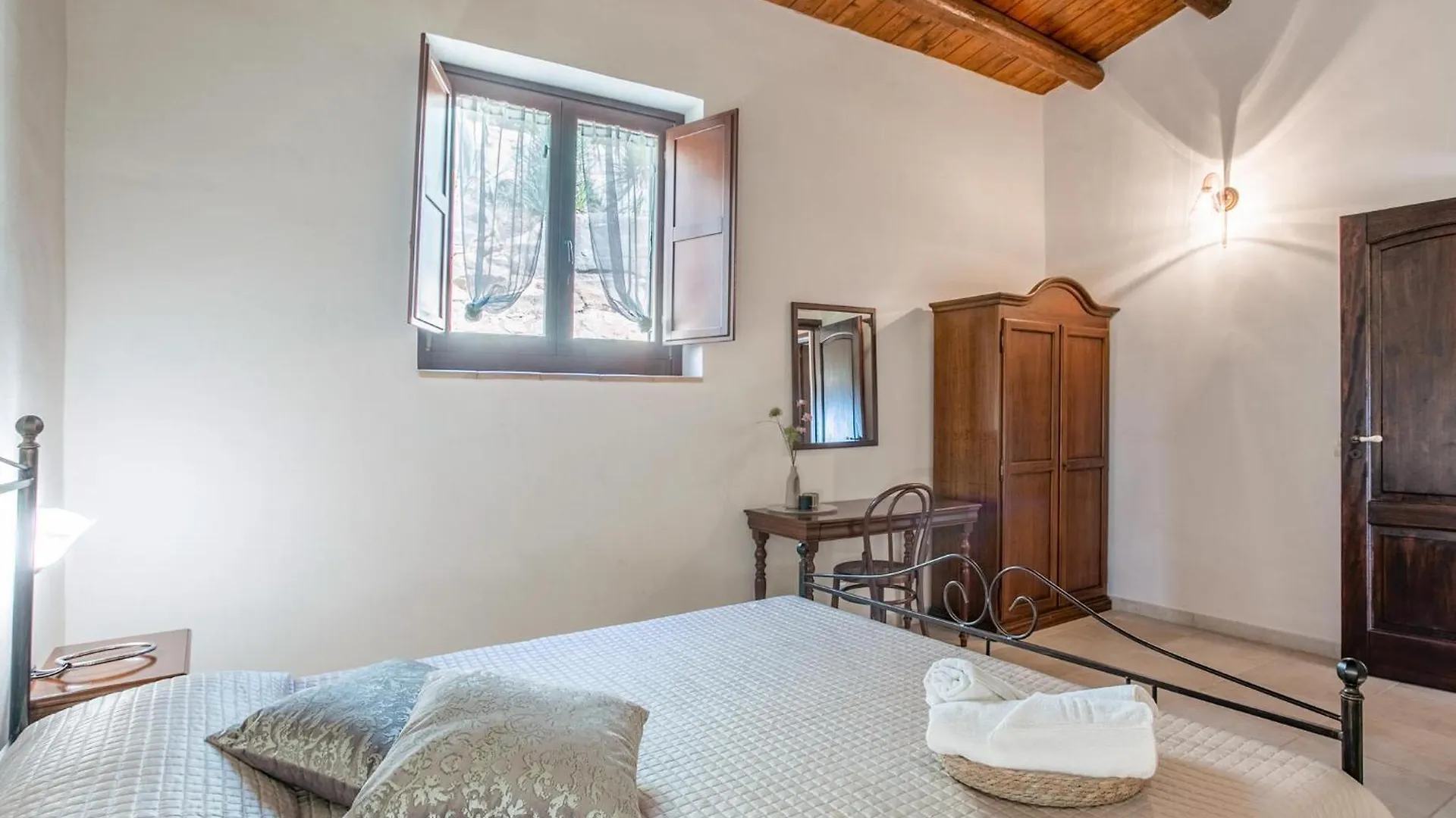 Stunning Home In Ragusa With Wifi Italy