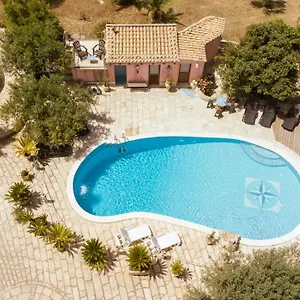 Dependance In Con Piscina Hébergement de vacances